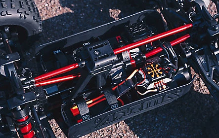 ARRMA 1/5 OUTCAST 8S BLX 4WD Stunt Truck RTR 15 ARRMA 1/5 OUTCAST 8S BLX 4WD Stunt Truck RTR - Image 13