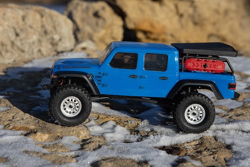 Axial SCX24 RTR with Jeep Gladiator Body - Blue 14 Axial SCX24 RTR with Jeep Gladiator Body - Blue - Image 12