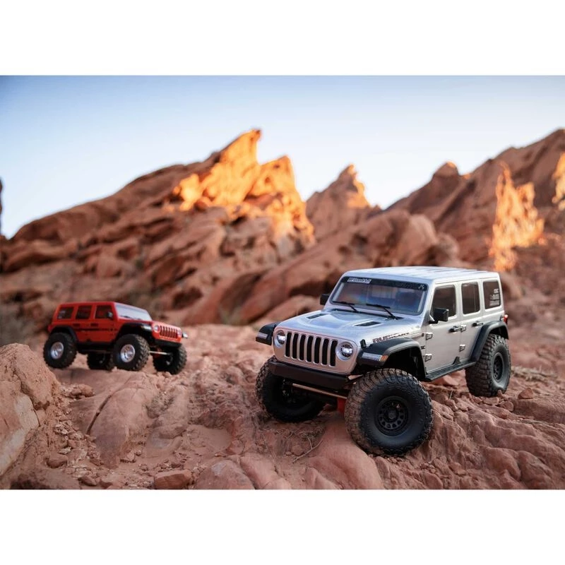 Axial SCX6 1/6 Scale RTR with Jeep JLU Wrangler Body - Silver 7 Axial SCX6 1/6 Scale RTR with Jeep JLU Wrangler Body - Silver - Image 5