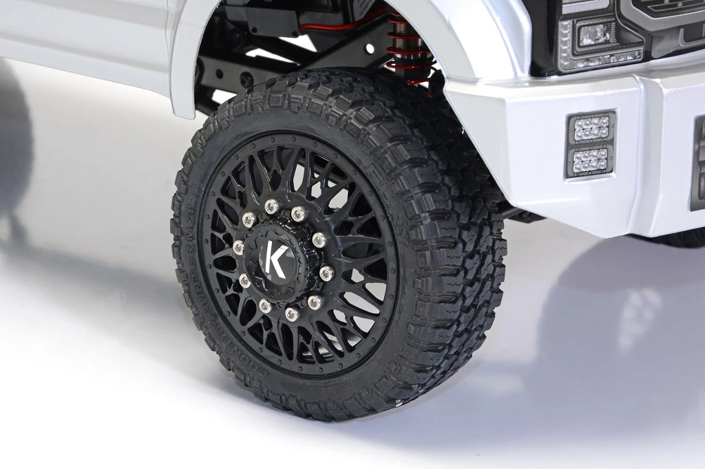 CEN Racing DL Series RTR with Ford F-450 SD Body - Silver 6 CEN Racing DL Series RTR with Ford F-450 SD Body - Silver - Image 4