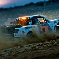 Traxxas Unlimited Desert Racer 4WD 6S Electric Race Truck RTR -Cars Truck shop online TRA85086 4 8