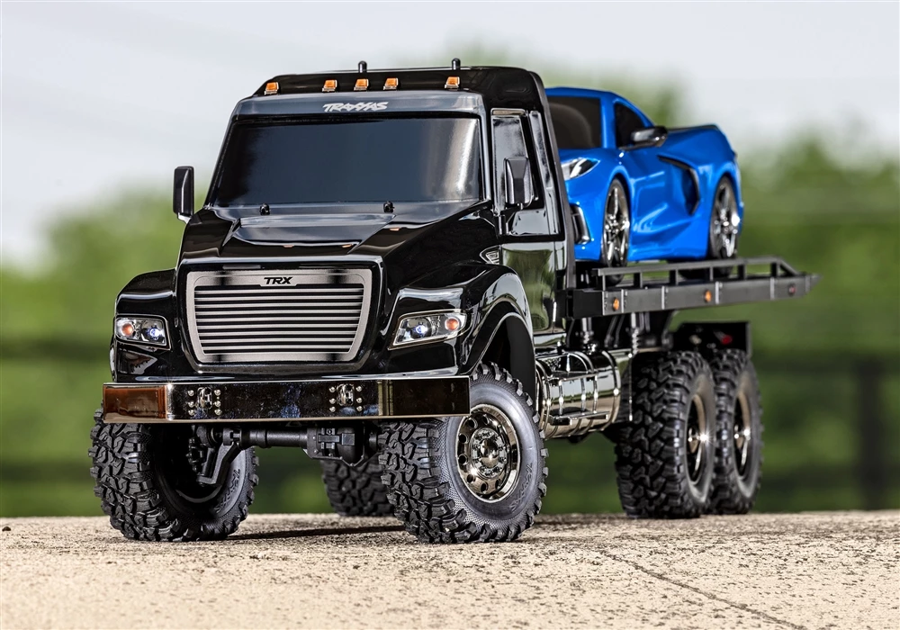 Traxxas TRX-6 RTR Ultimate RC Hauler 6X6 Flatbed Truck - Black 13 Traxxas TRX-6 RTR Ultimate RC Hauler 6X6 Flatbed Truck - Black - Image 12